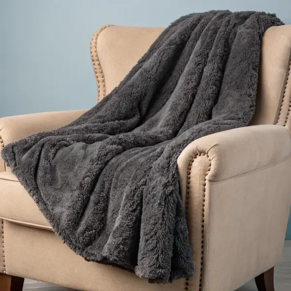 Cozy Faux Fur Throw Blanket